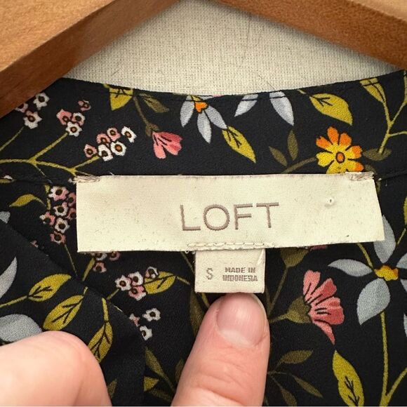 LOFT Floral Mixed Print Shell Sleeveless Blouse Size Small Coastal Spring Cute - Picture 8 of 16